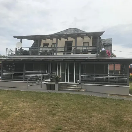 Mia Country house